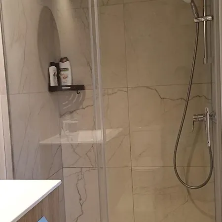 דירה Jay's Nest *