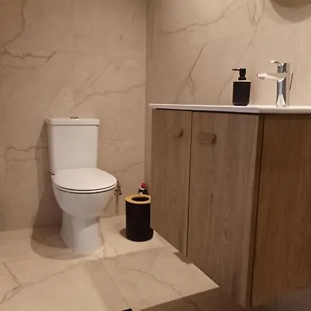 Jay's Nest * לרנקה