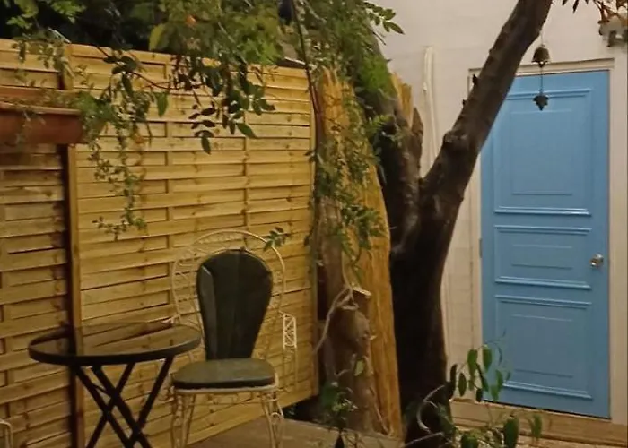 Jay's Nest * ラルナカ