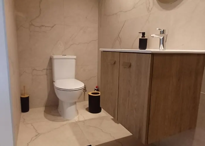 Jay's Nest * ラルナカ